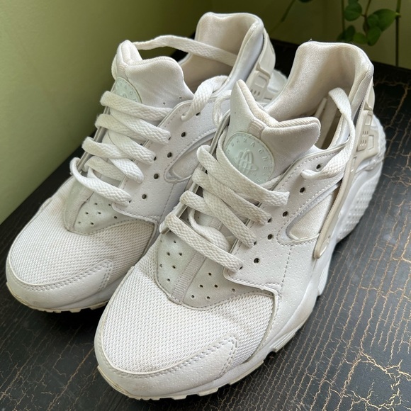 Nike air huarache Run Gs Triple white 6.5  Youth size or 24.5 cm women - Picture 5 of 9